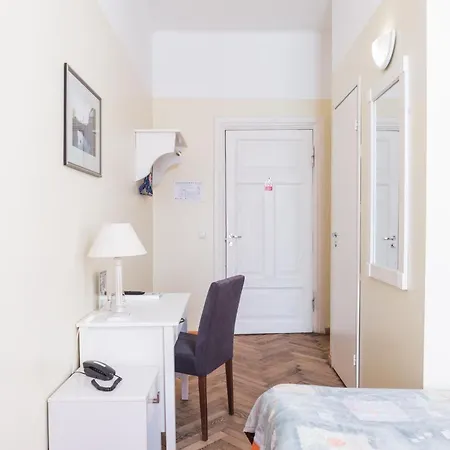 فندق إيكونومي 3*