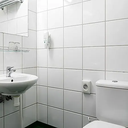 Hotel Economy