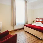 Economy 3*