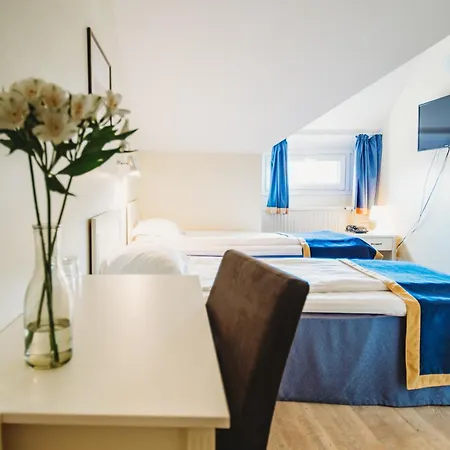 이코노미 호텔 탈린